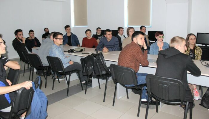 61963302_2216826705020590_465781618338955264_n